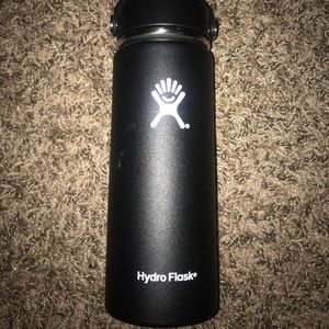 black hydro flask